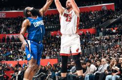 半岛体育app下载地址-快船队豪取七连胜，稳固西部领头羊地位的简单介绍