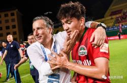 半岛体育网站入口-新任主帅带领球队获胜！团队凝聚力大幅提升！的简单介绍