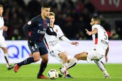 半岛体育网站-阿尔法队主力中场受伤，对球队影响较大的简单介绍