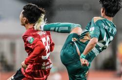 半岛体育直播-足球比赛强力对碰，胜负难料