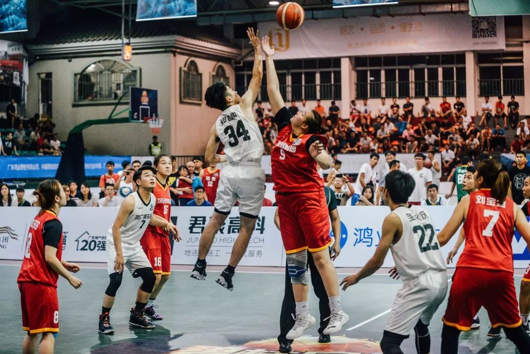 对决正酣:国际比赛赛场风云际会的简单介绍 对决正酣:国际比赛赛场风云际会的简单介绍