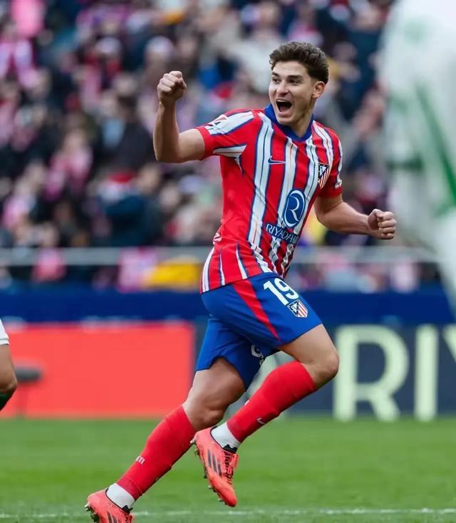 关于瓦伦西亚客场获胜，领先优势扩大的信息