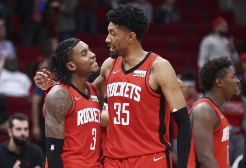 包含火箭球员爆发内讧，教练组提出解决方案的词条