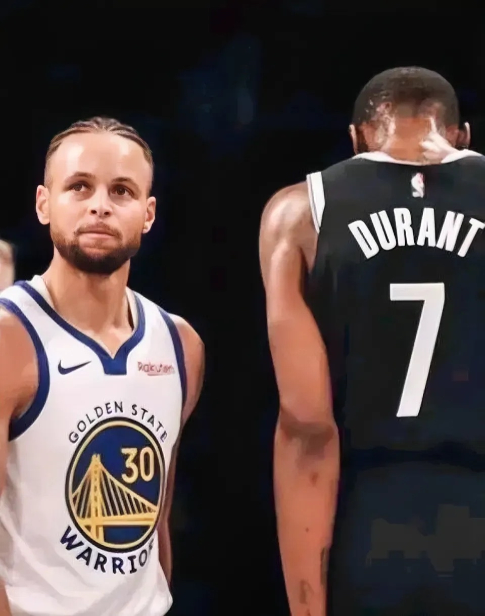 包含杜兰特连续30+得分刷新纪录,成为全明星阵容中的核心力量的词条 包含杜兰特连续30+得分刷新纪录,成为全明星阵容中的核心力量的词条