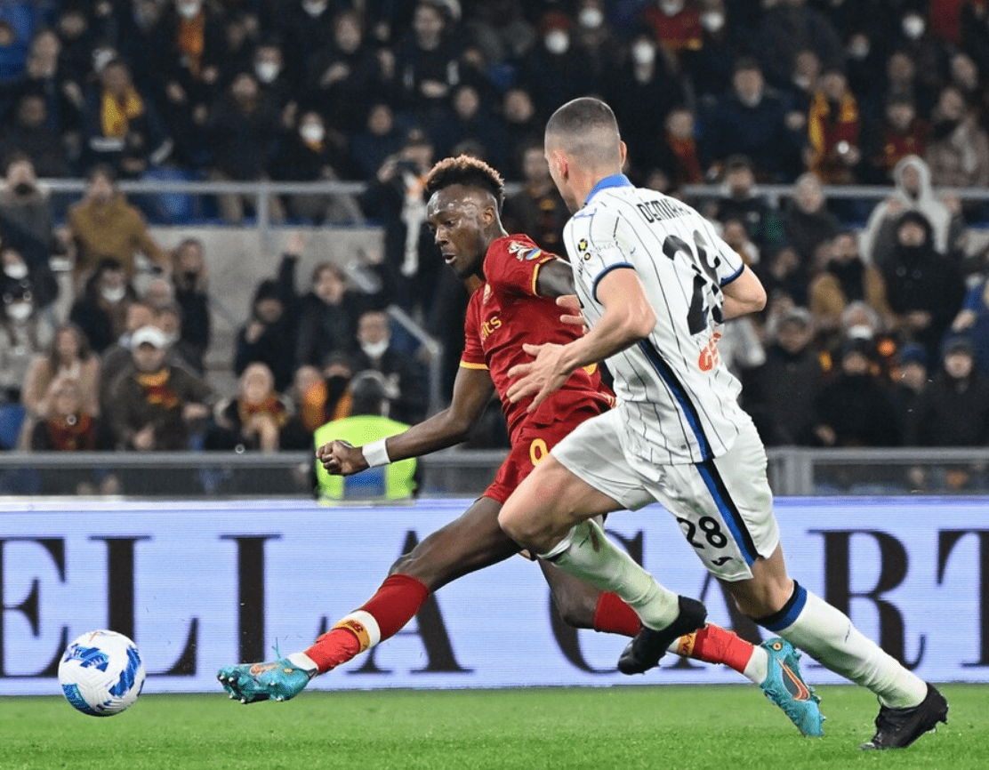 关于罗马门将高接低挡，立下战功的信息