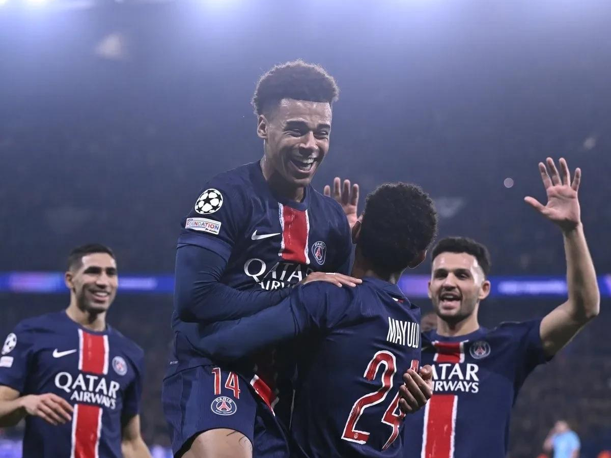 巴黎圣日耳曼客场击败里昂,豪取胜利 巴黎圣日耳曼客场击败里昂,豪取胜利