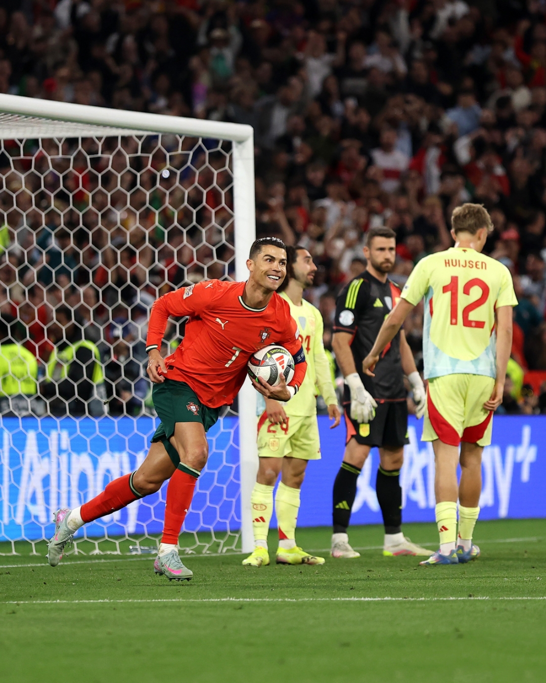 克罗地亚队在欧预赛中实现逆袭,晋级领先 克罗地亚队在欧预赛中实现逆袭,晋级领先