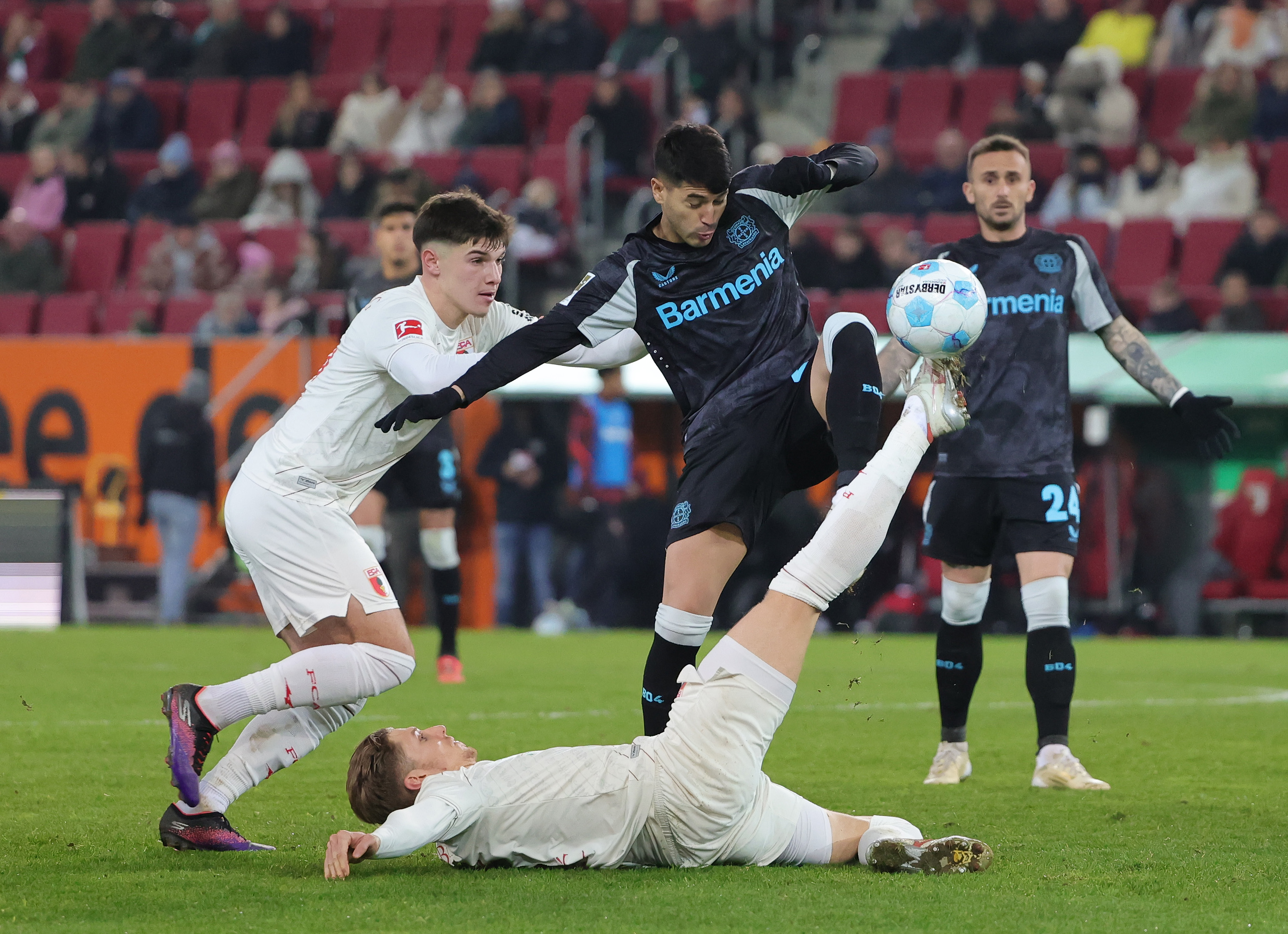 战火延续，欧洲杯预选赛强强对决的简单介绍