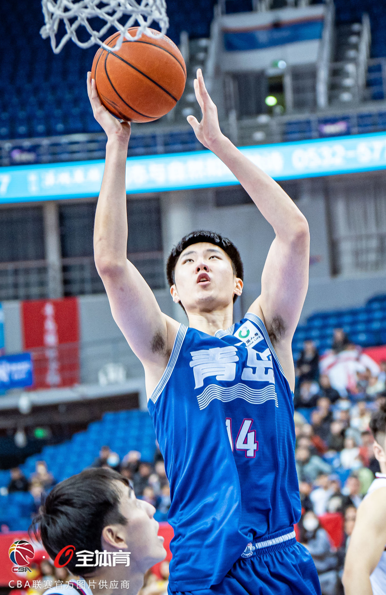 包含青岛国信水产与CBA合作掀起海鲜风暴，赢得赞誉的词条